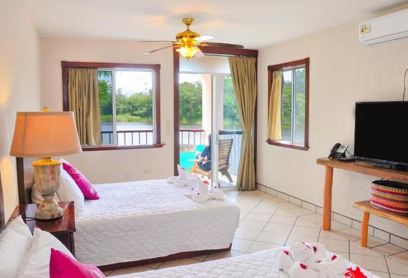 Номер Deluxe, Lamanai Hotel & Marina