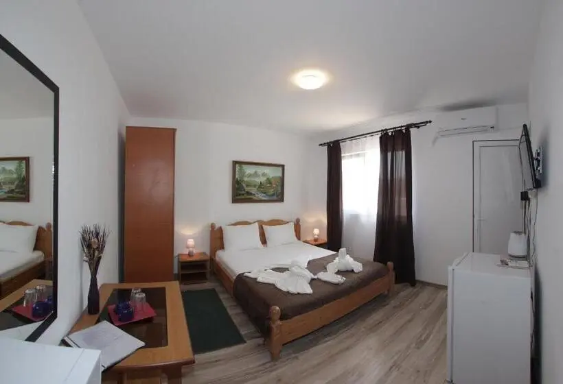 Chambre Standard, Panos
