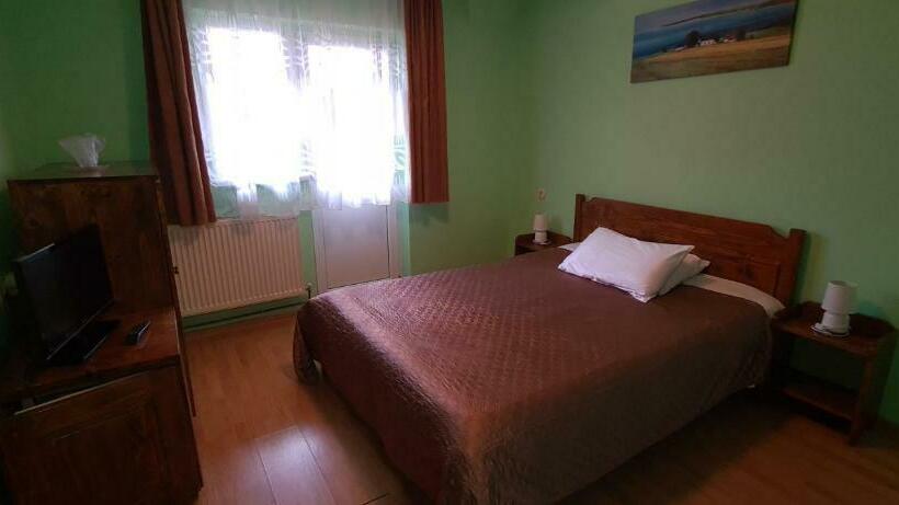 스탠다드 발코니 룸, Pensiunea Aurora  Hostel Voineasa