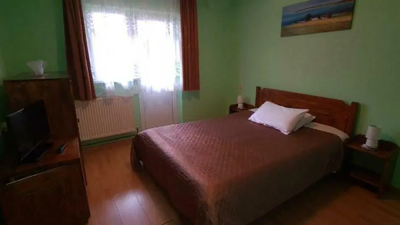 اتاق استاندارد با بالکن, Pensiunea Aurora Hostel Voineasa