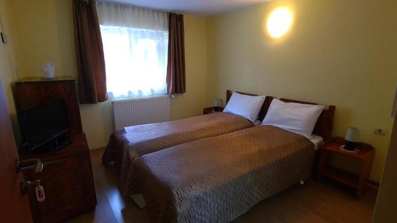 스탠다드 룸, Pensiunea Aurora  Hostel Voineasa
