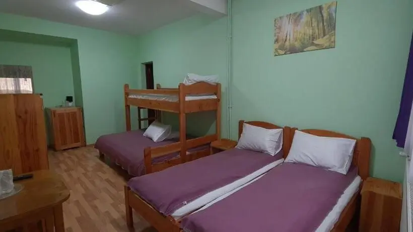 اتاق خانوادگی, Pensiunea Aurora Hostel Voineasa