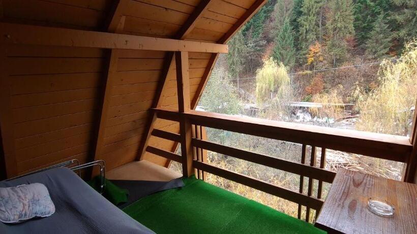 펜트하우스 룸, Pensiunea Aurora  Hostel Voineasa