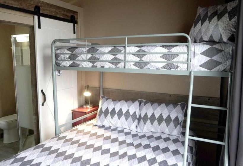 غرفة قياسية حمام مشترك, Old School Motel Rv