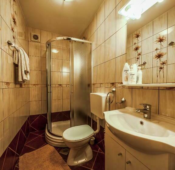 اتاق استاندارد با چشم‌انداز باغ, Guest House Slavica