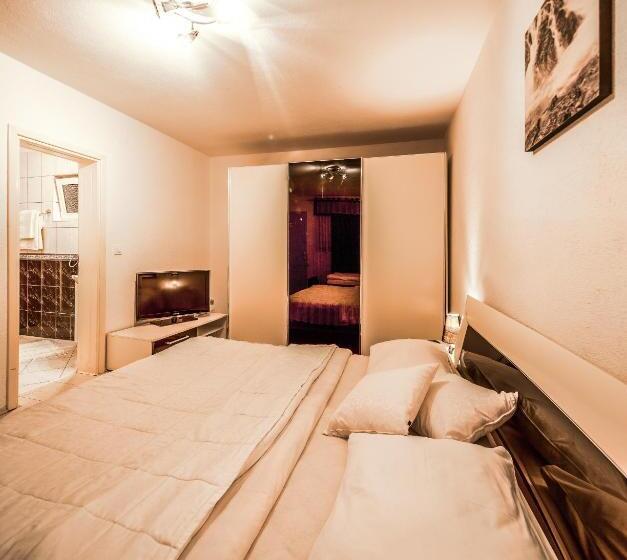 اتاق استاندارد سه نفره, Guest House Slavica