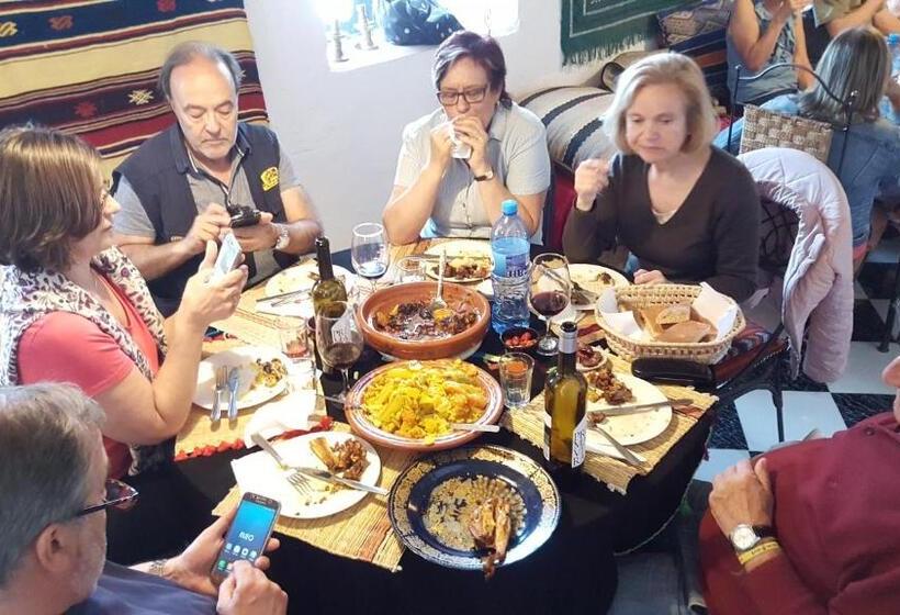 اتاق استاندارد سه نفره, Auberge Ibrahim