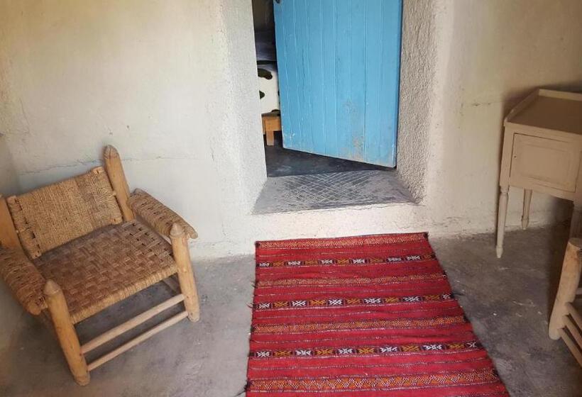 اتاق استاندارد سه نفره, Auberge Ibrahim