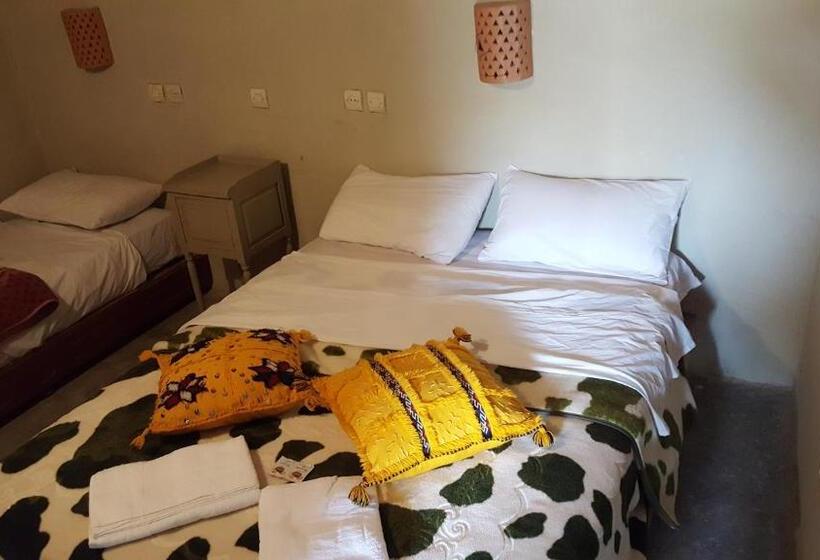 اتاق استاندارد سه نفره, Auberge Ibrahim