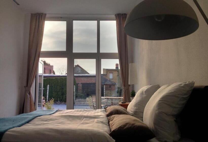 带大床的标准工作室, Aparthotel Flughafen Leipzig