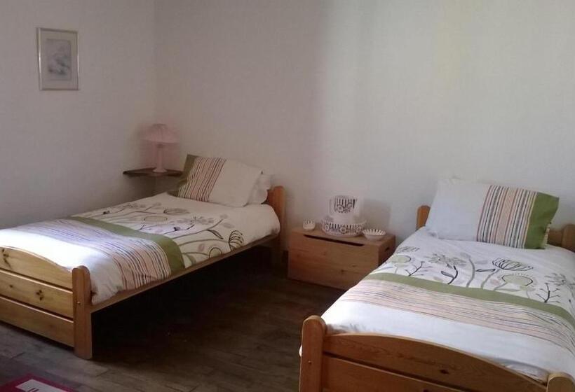 جناح عائلي, La Châtaigne Dorée