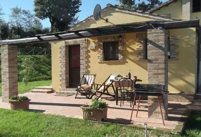 スタンダードスタジオ, Agriturismo Tre Querce