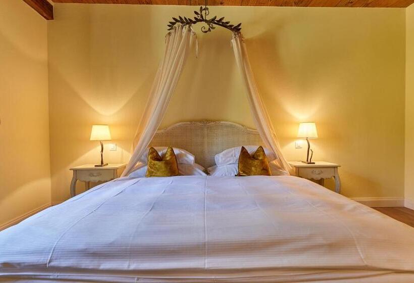 חדר דלוקס, Château Salavaux