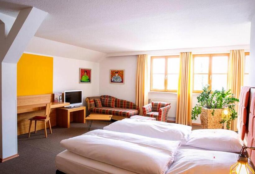 패밀리 룸, Gut Schwaige