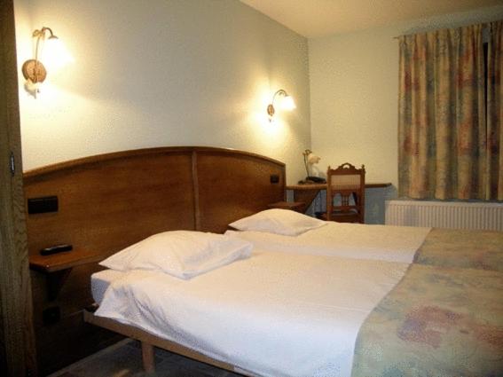 غرفة قياسية, La Crémaillère