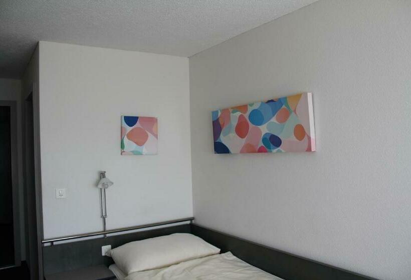 스탠다드 룸, Linde