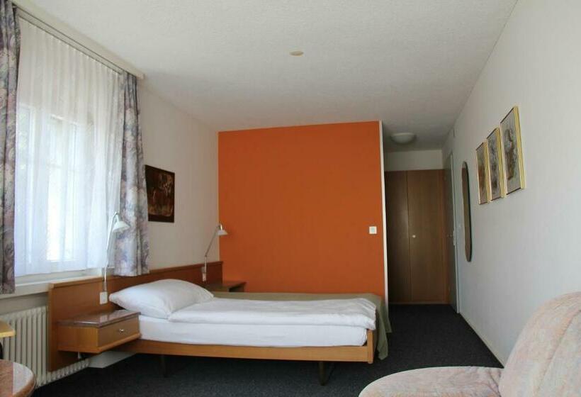 스탠다드 룸, Linde