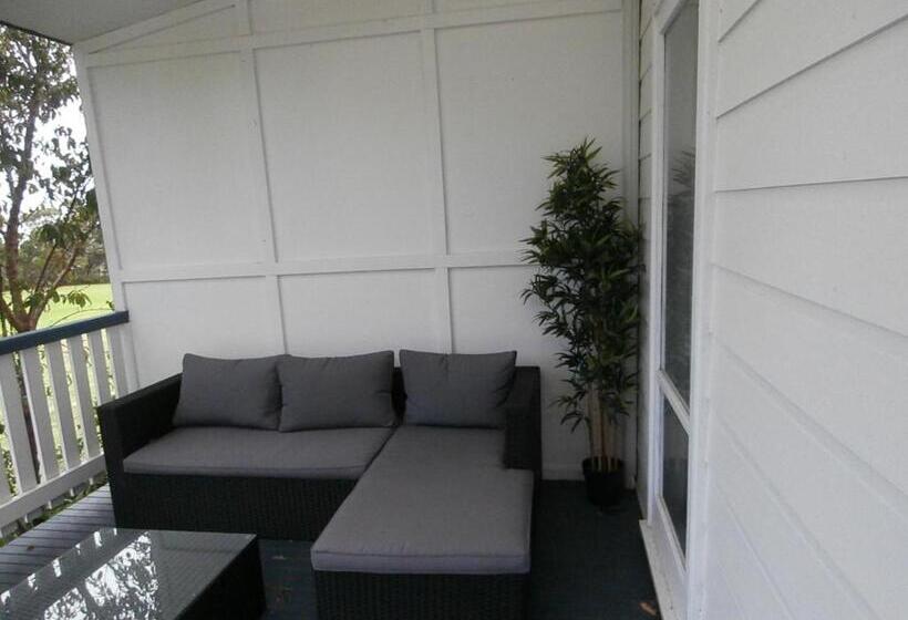 سوییت با چشمانداز باغ, Marlo