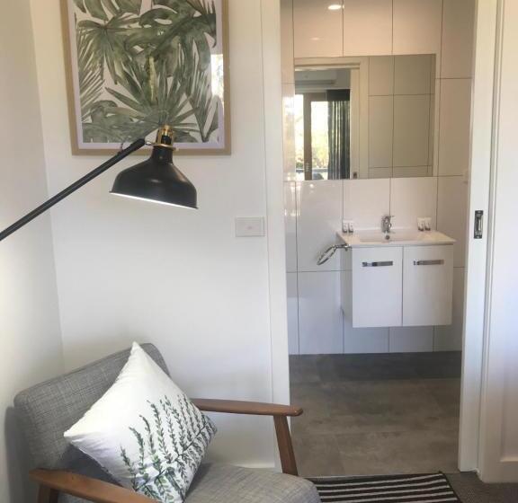 اتاق استاندارد با بالکن, Marlo