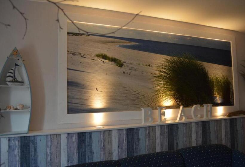 Family Suite, Land & Stil