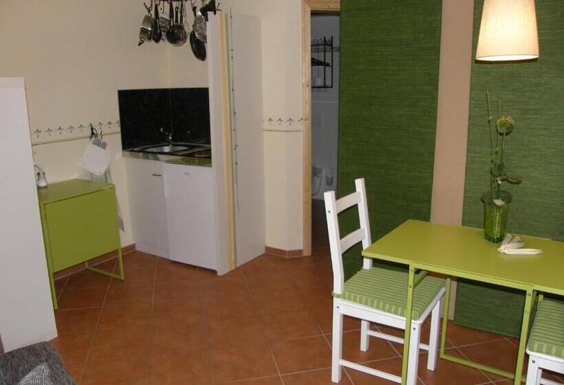 شقة غرفة نوم واحدة بالطابق الأرضى, Land & Stil