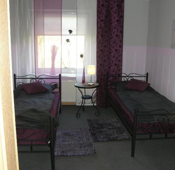 جناح عائلي, Land & Stil