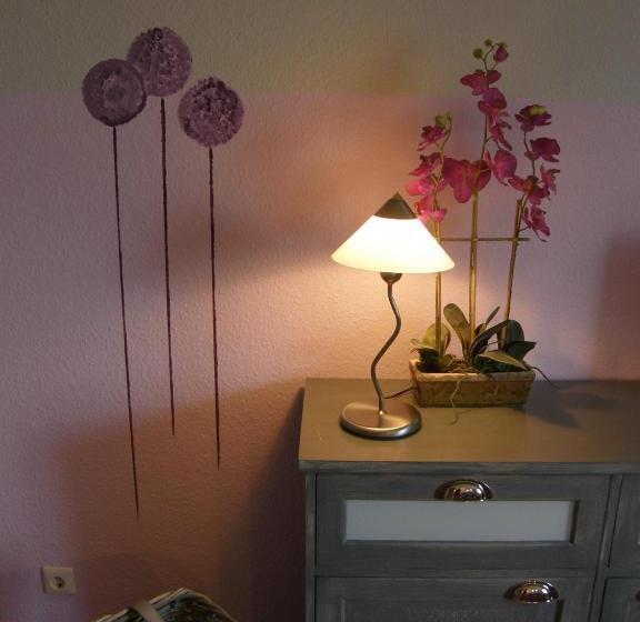 Family Suite, Land & Stil