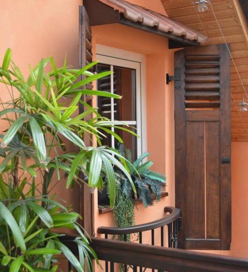 شقة غرفة واحدة, Land & Stil