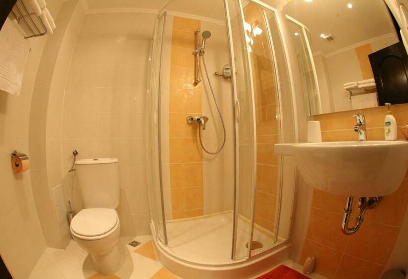 غرفة قياسية, Casa Bata