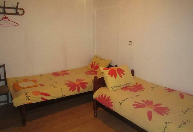 ガーデンビュースタンダードルーム, Guest House Popov