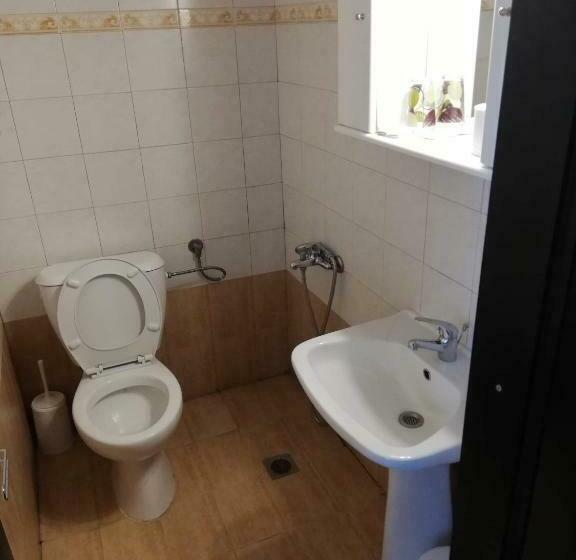 Номер Стандарт Вид на Сад, Guest House Popov