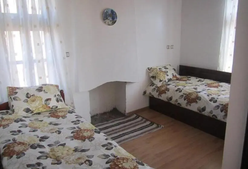 １ベッドルームハウス, Guest House Popov
