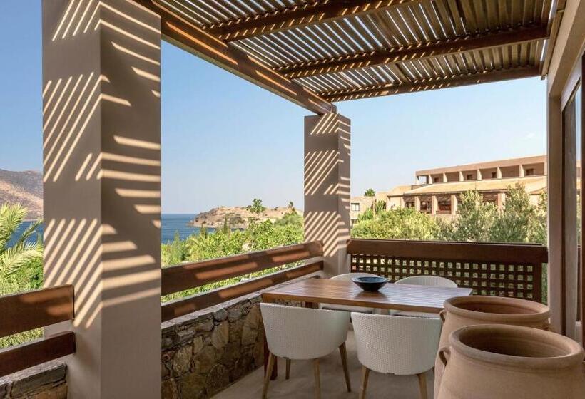 Bungalow Deluxe, Phāea Blue