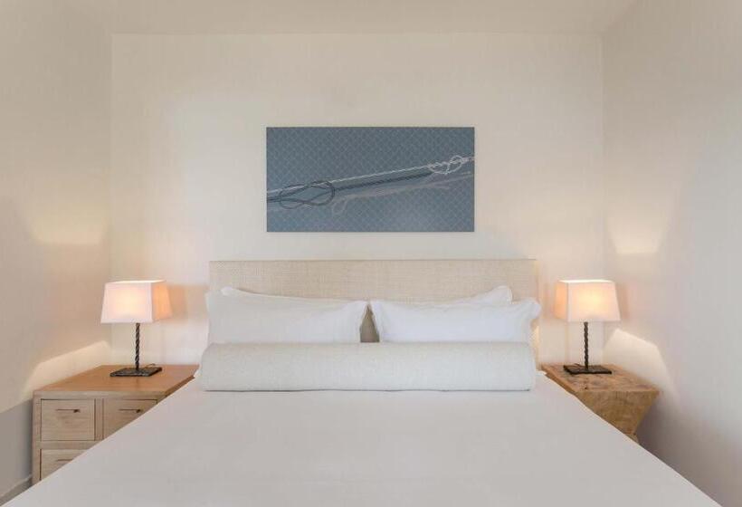 Bungalow Deluxe, Phāea Blue