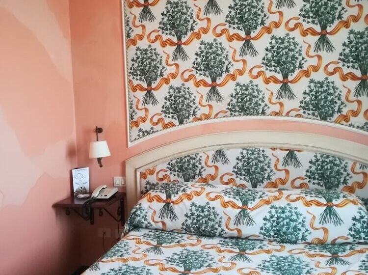 اتاق کلاسیک, Allegroitalia Etna Pedara