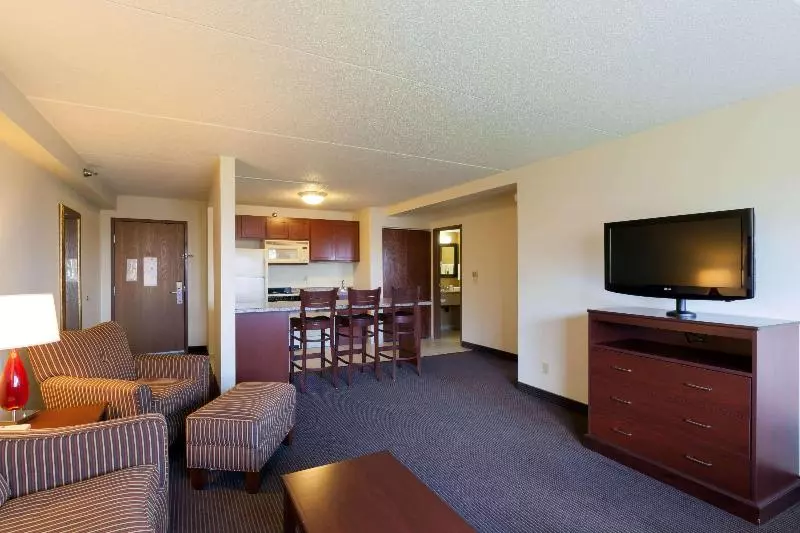 デラックススイート, Americinn By Wyndham Valley City Conference Center