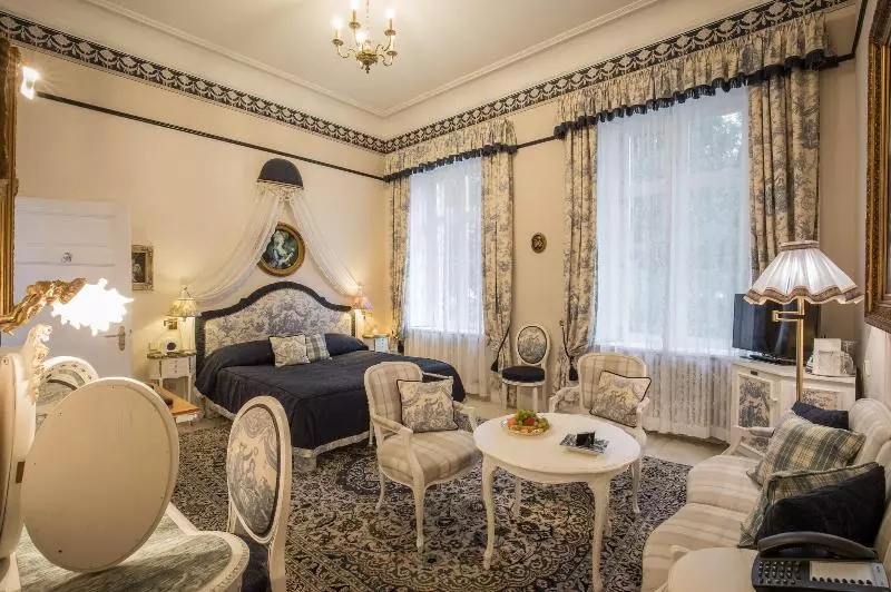 اتاق لوکس, Belle Epoque