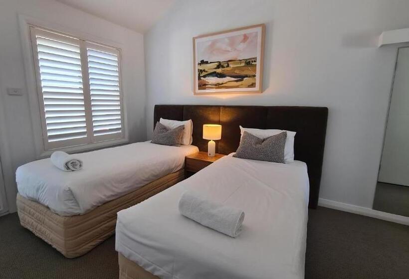 خانه 2 خوابه, Stay At Raffertys Resort