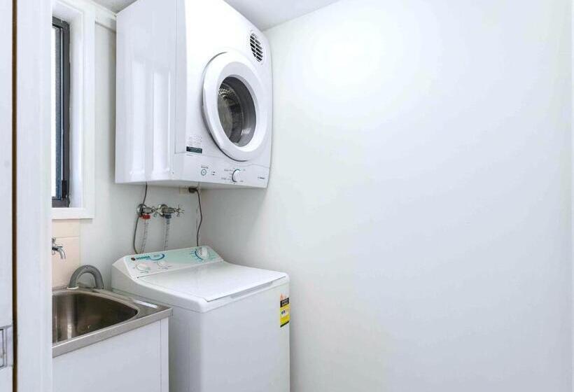 خانه 2 خوابه, Stay At Raffertys Resort