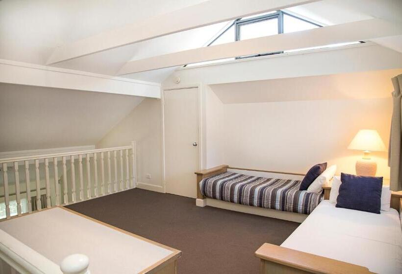 ویلای 1 خوابه, Stay At Raffertys Resort