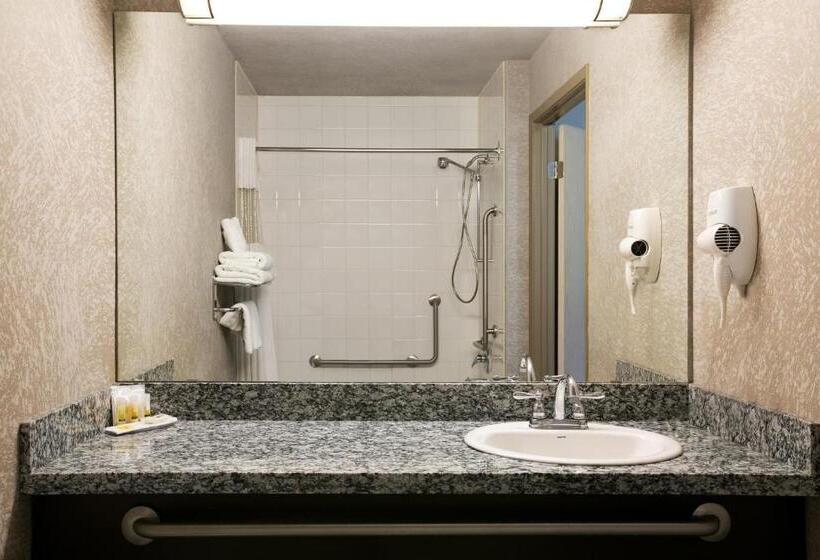 Family Suite, Days Inn By Wyndham Regina