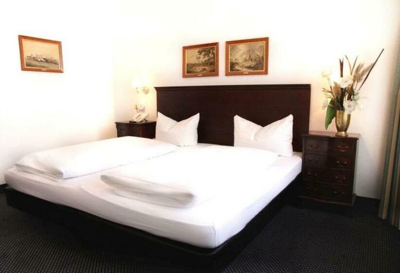 חדר סטנדרט, Der Fürstenhof