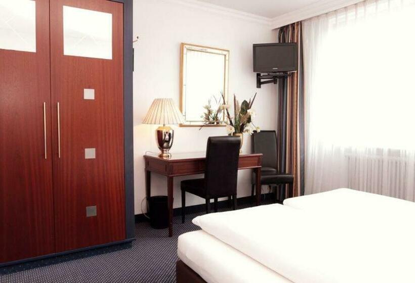 חדר סטנדרט, Der Fürstenhof