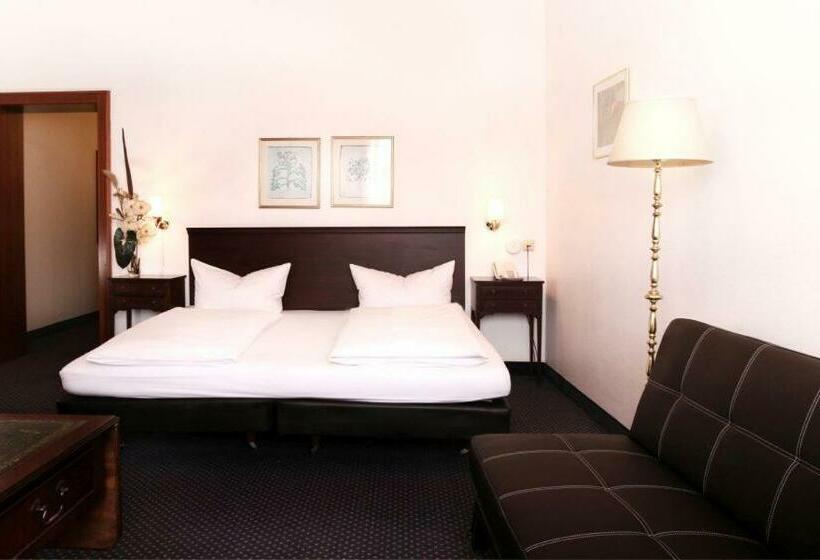 חדר סטנדרט, Der Fürstenhof