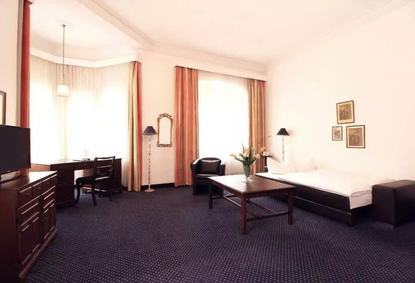 スタンダード４人部屋, Der Fürstenhof