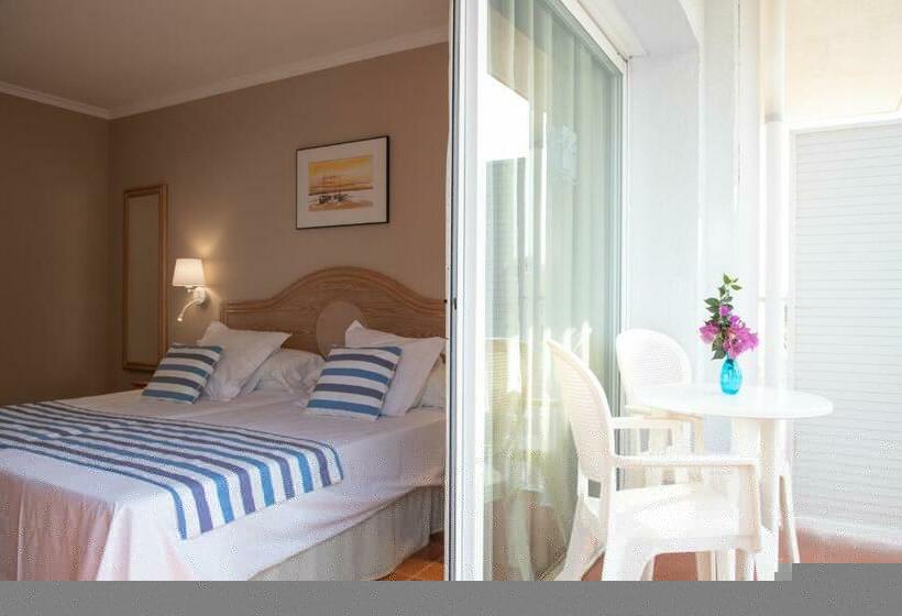 패밀리 룸, Dwo Les Palmeres