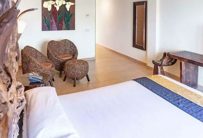 庭の見えるジュニアスイート, El Cortijo De Zahara By Qhotels
