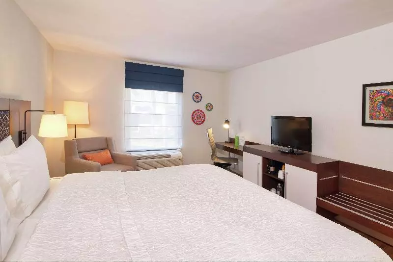اتاق استاندارد با تخت بزرگ, Hampton by Hilton San Jose Airport