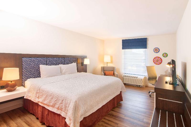 غرفة قياسية سرير كينج, Hampton By Hilton San Jose Airport