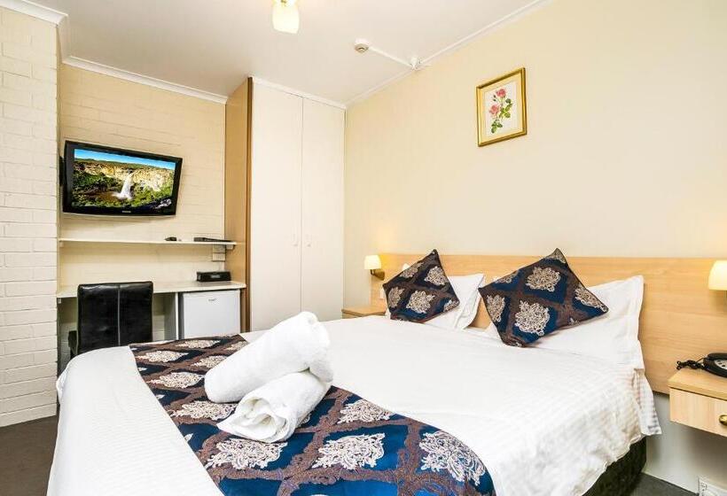 اتاق خانوادگی, The North Shore